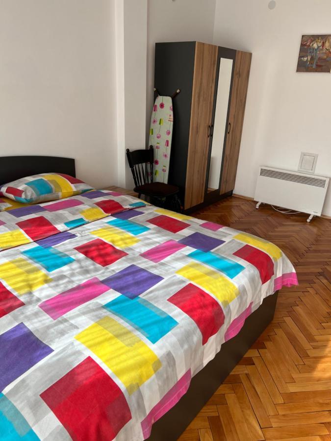 Practico, cómodo y céntrico. Gabrovo Esterno foto